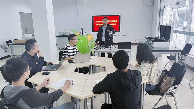 成都叉车证复审流程详解：关键步骤与注意事项